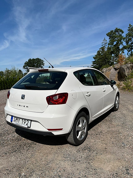 Seat Ibiza 2 of 5