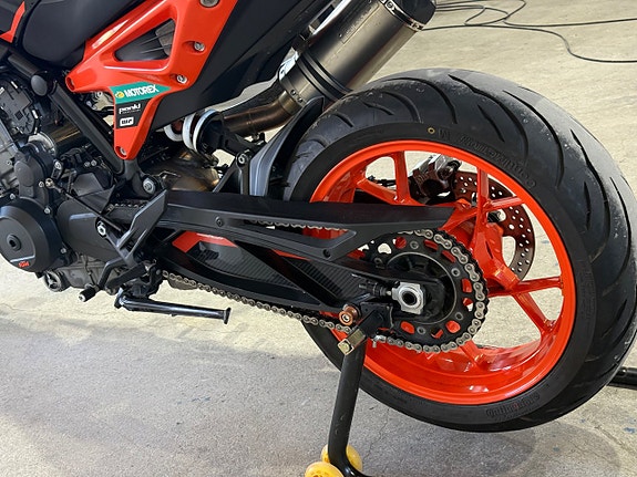 KTM Duke 890 GP 0kr insats 11 of 12