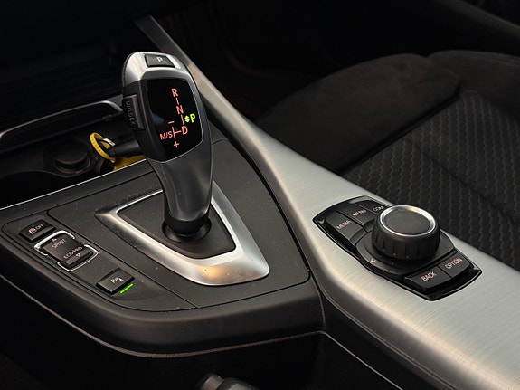 BMW 118i 22 of 26