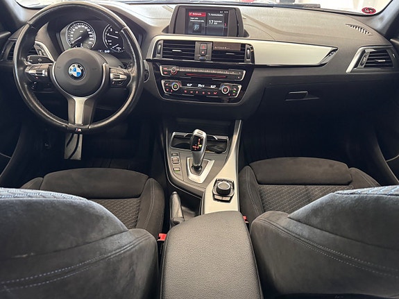 BMW 118i 18 of 26