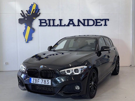 BMW 118i 2 of 5