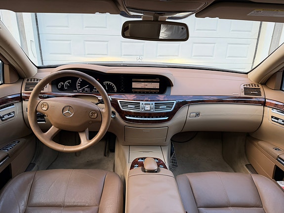 Mercedes-Benz S500 6 of 12