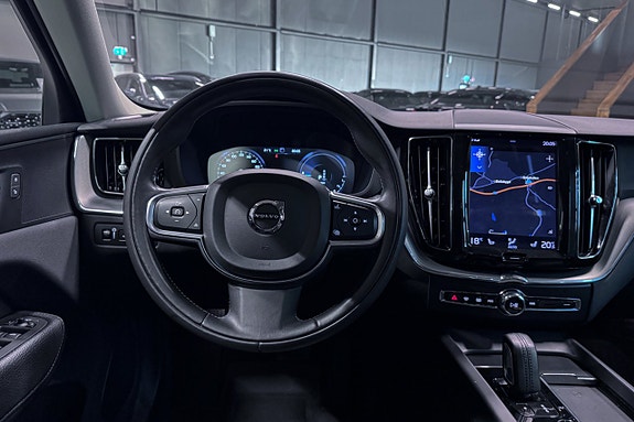 Volvo XC60 12 of 20