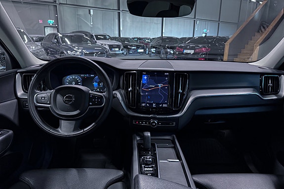 Volvo XC60 11 of 20