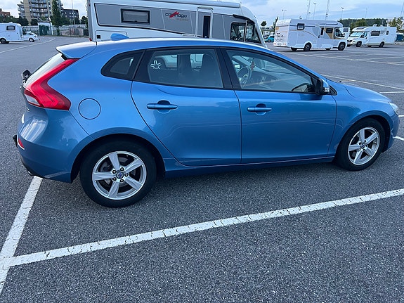 Volvo V40 2015