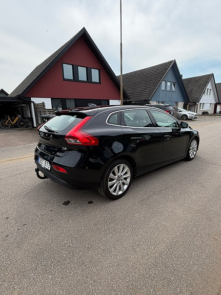 Volvo V40 4 of 5