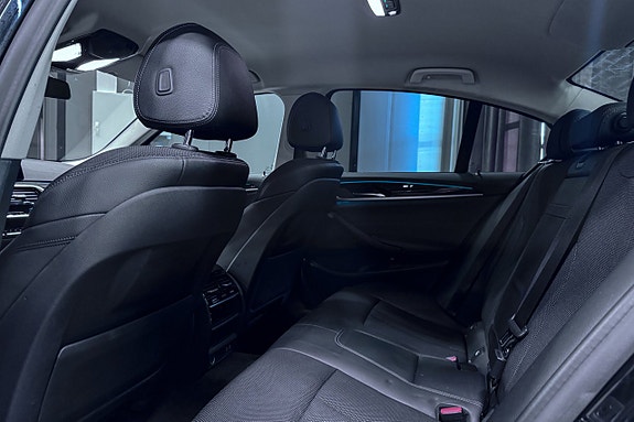 BMW 530e 12 of 23