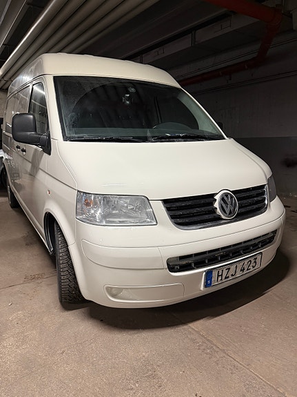 Volkswagen Transporter 2 of 5