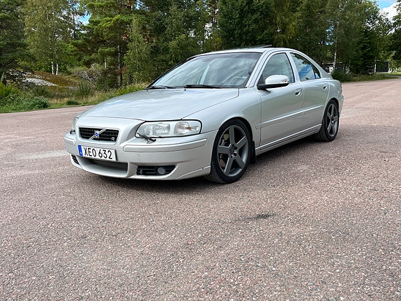 Volvo S60 4 of 26