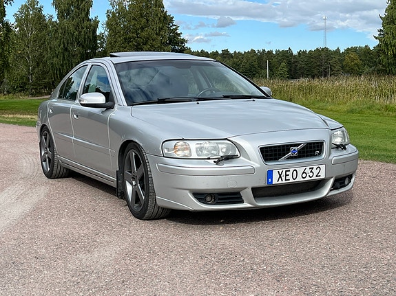 Volvo S60 3 of 26