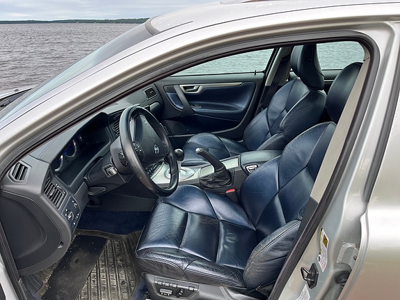 Volvo S60 7 of 10
