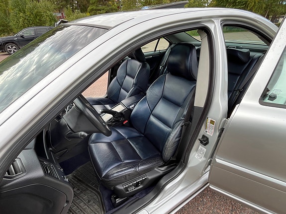 Volvo S60 12 of 26