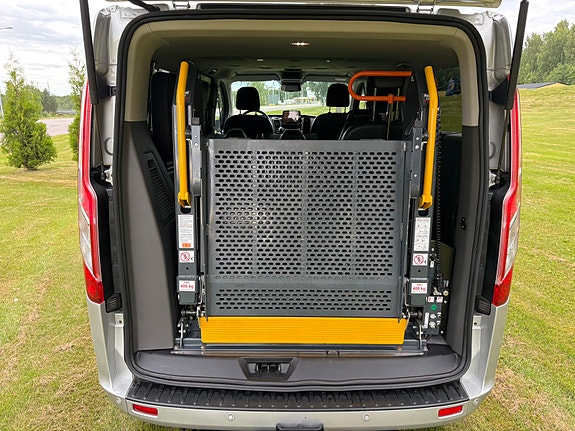 Ford Custom Tourneo 5 of 5