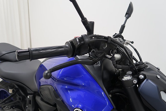 Yamaha MT-07 10 of 18