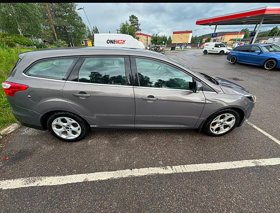 Ford Focus 3 of 5