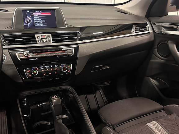BMW X1 11 of 24