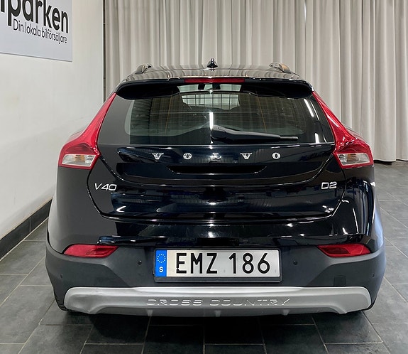 Volvo V40 Cross Country 24 of 24