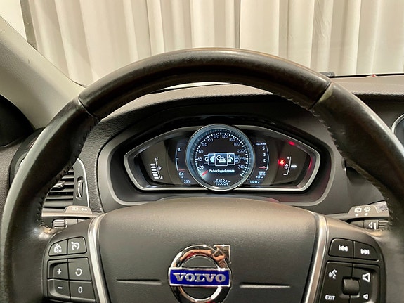 Volvo V40 Cross Country 7 of 24