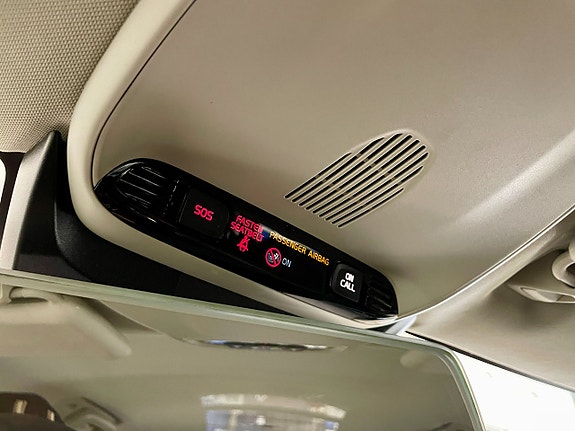 Volvo V40 Cross Country 10 of 24