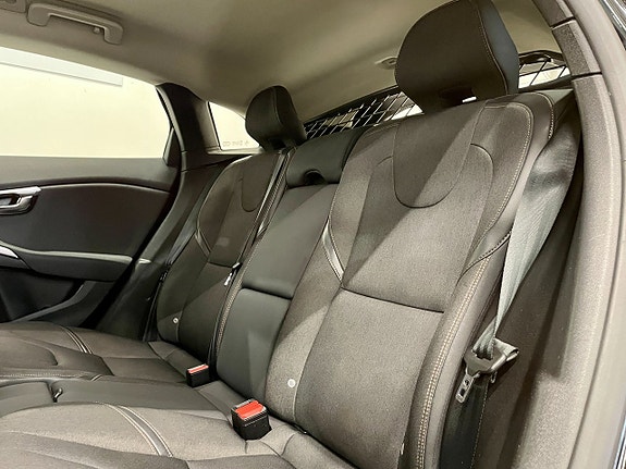 Volvo V40 Cross Country 22 of 24