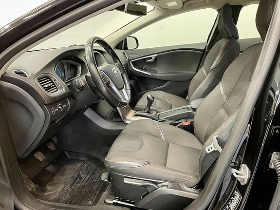 Volvo V40 Cross Country 18 of 24