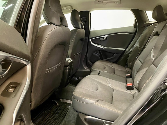 Volvo V40 Cross Country 21 of 24