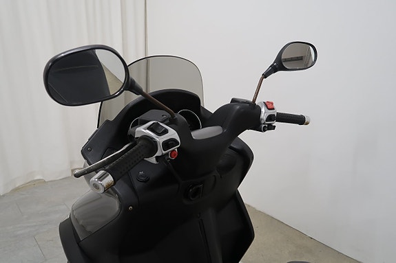 Piaggio MP3 6 of 26