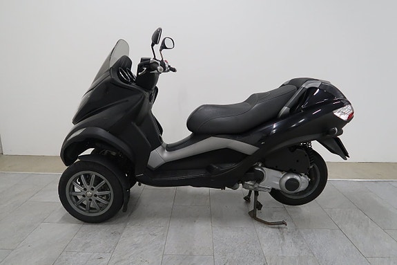 Piaggio MP3 4 of 26
