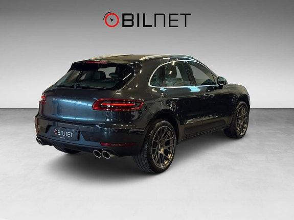 Porsche Macan S 6 of 17