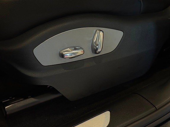 Porsche Macan S 14 of 17