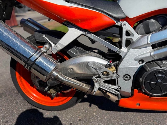 Aprilia SL1000 Falco 5 of 5