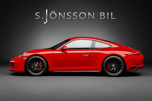 Porsche 911 Carrera GTS 4 of 5