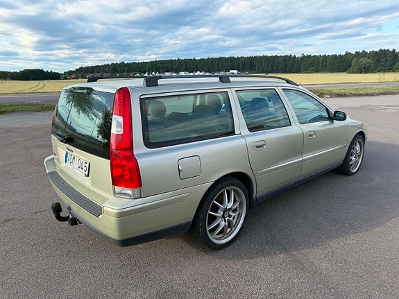Volvo V70 5 of 5