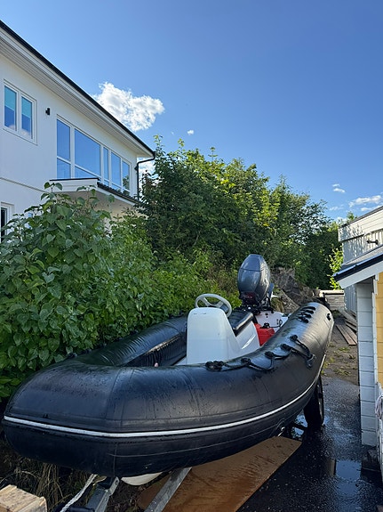 Brig Falcon 450 med Yamaha 60hk och trailer (30km/h) 3 of 5