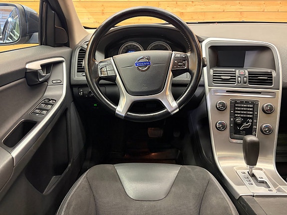 Volvo XC60 10 of 20