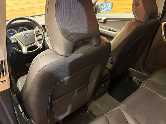 Volvo XC60 15 of 20