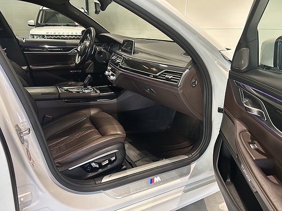 BMW 730 19 of 26