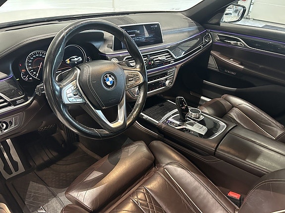 BMW 730 15 of 26