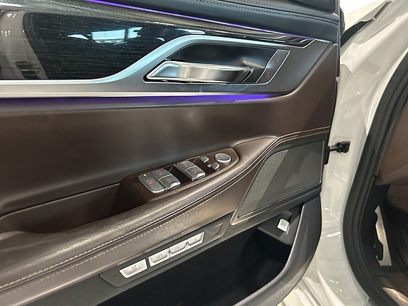 BMW 730 17 of 26