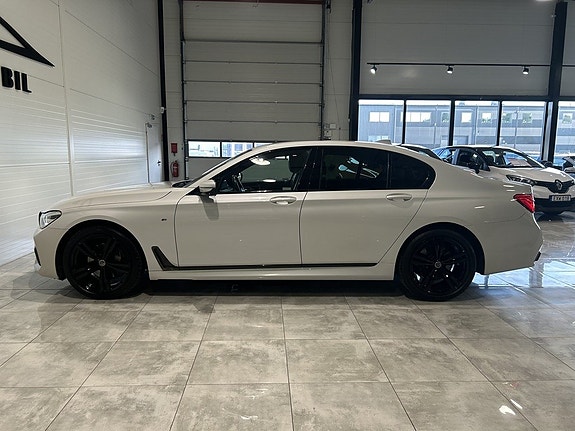 BMW 730 8 of 26