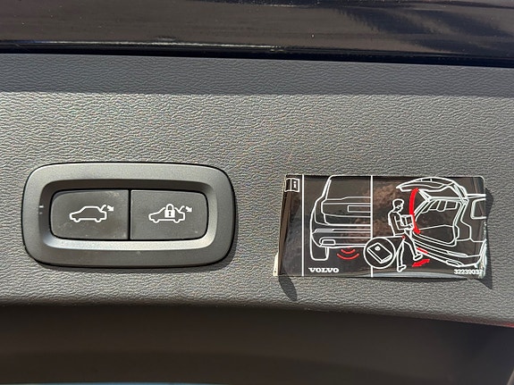 Volvo XC40 16 of 21