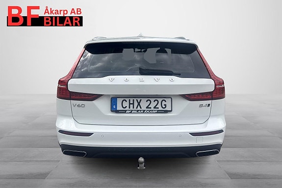 Volvo V60 Cross Country 5 of 5