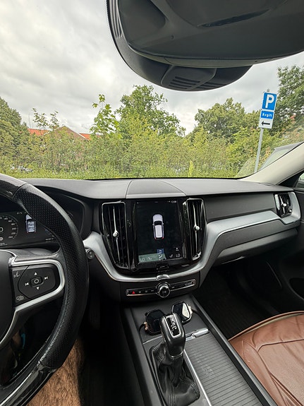 Volvo XC60 12 of 17