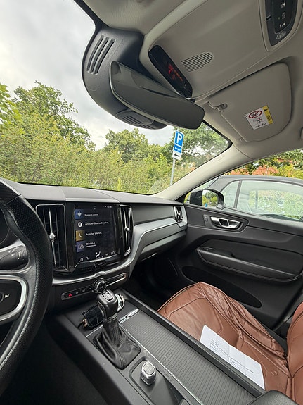 Volvo XC60 13 of 17
