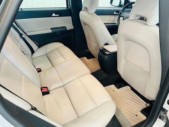 Volvo S40 13 of 19