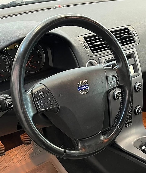 Volvo S40 16 of 19