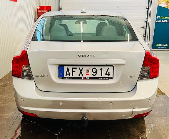 Volvo S40 7 of 19