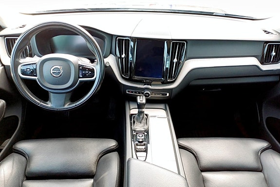 Volvo XC60 4 of 5