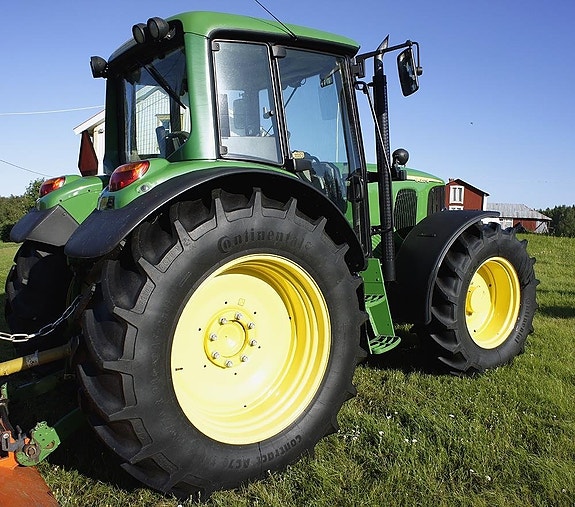 John Deere 6420 S 2 of 5