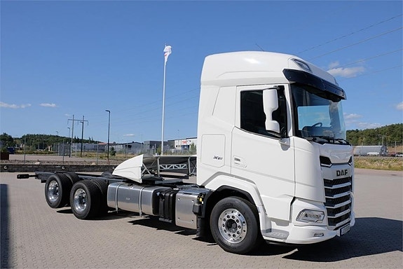 DAF XF530 FAS 6x2 chassi med motorkraftuttag - omgåend 6 of 14